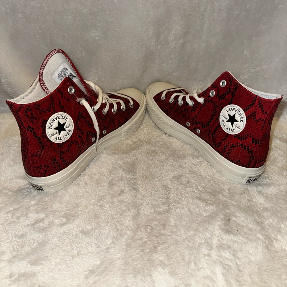 Converse Unisex Red Leather All Star High-Tops Sz (10.5 Women’s or Men’s 8.5) - Picture 11 of 14